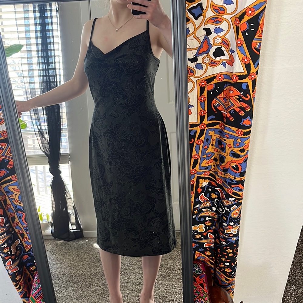Size small. Mossimo. Black rose dress.